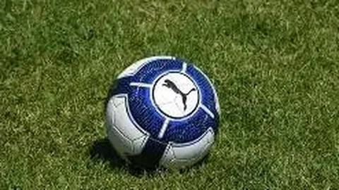 高龄传奇徐根宝发烧39度！今日上海赛场指挥失声，81岁老将挑战极限！