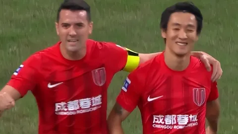 《太阳报独家曝料：马克莱莱将闪耀环球小姐舞台，担任魅力评委！》